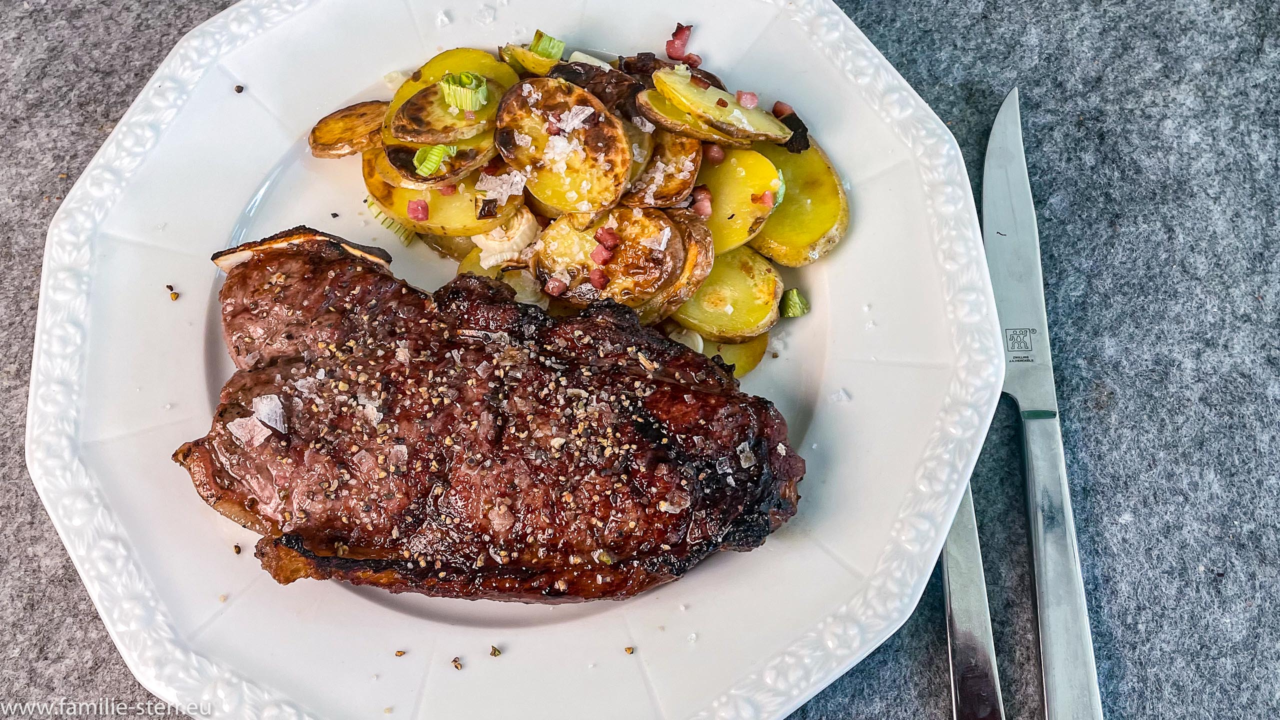 Steak und Bratkartoffeln